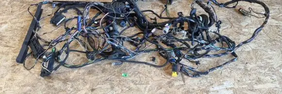 Opel Corsa D Panel wiring 13253840