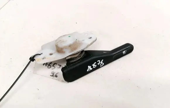 Nissan Almera Tino Fuel tank opening switch 