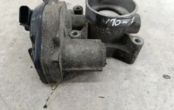 Volvo V70 Throttle body valve VP4F9U9E928AC