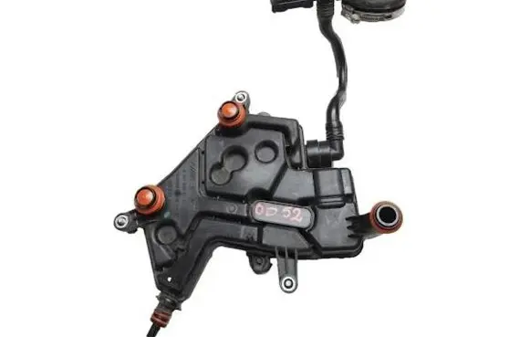 Mercedes-Benz C AMG W205 Oil breather separator A1770780219