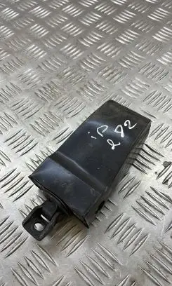 Skoda Fabia Mk2 (5J) Rear door check strap stopper