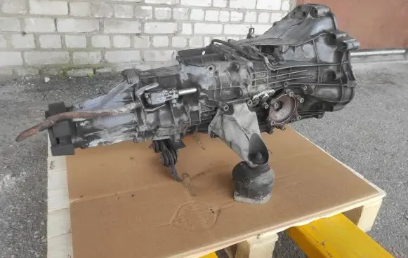 Audi A8 S8 D2 4D Manual 5 speed gearbox 01A301231G 693711615 1A30211J