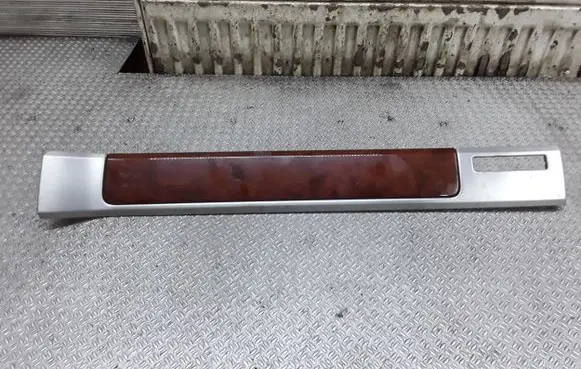 Volkswagen Touareg I Panel trim 7L6858969