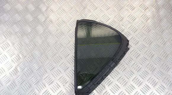 Rear vent window glass