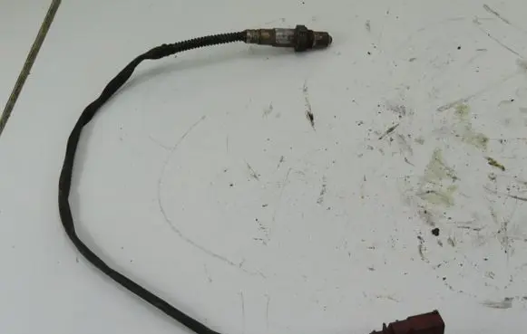 Audi A4 S4 B6 8E 8H Lambda probe sensor 058906265C