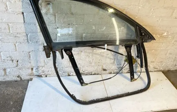 Audi A6 S6 C6 4F Front door window/glass frame 4F0867382C