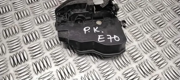 BMW X5 E70 Front door lock 7318423