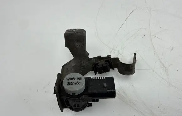 Volkswagen PASSAT B7 Turbo solenoid valve 1K0906283A