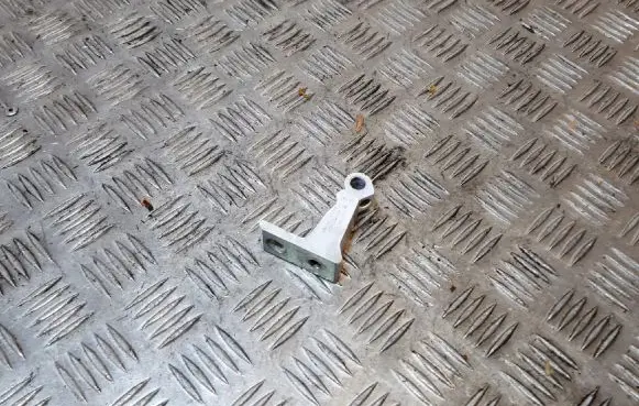 Audi A3 S3 8V Rear door lower hinge 8V5833403B
