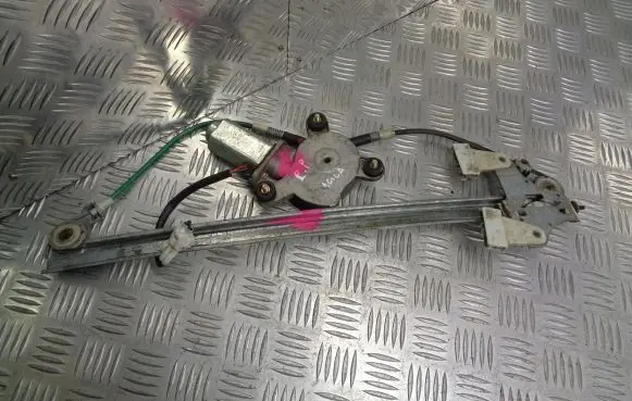 Opel Agila A Front door window regulator with motor 09206371