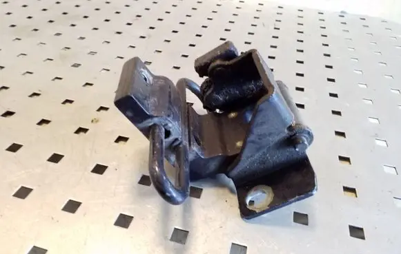 Audi A8 S8 D2 4D Rear door lower hinge 4D0833412