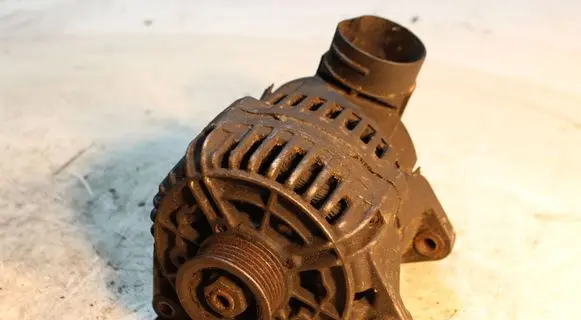 Audi A8 S8 D2 4D Generator/alternator 077903015K 0123520019