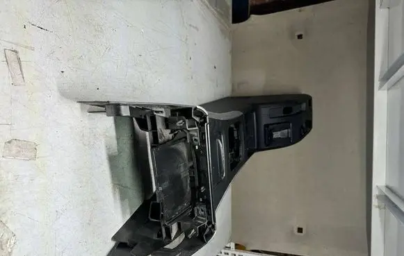 Mercedes-Benz A W169 Center console A1696800050