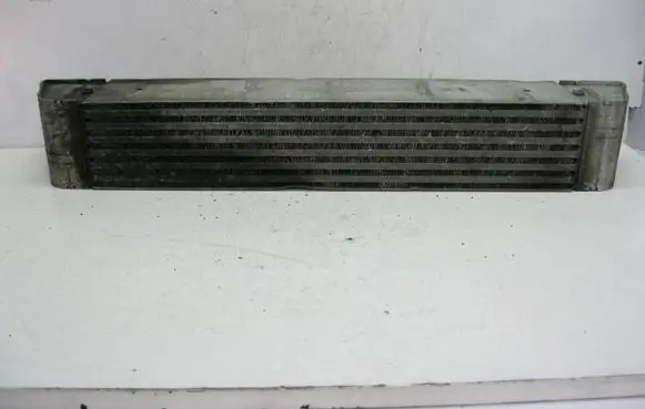 BMW 5 E60 E61 Intercooler radiator 7795823 F6438000