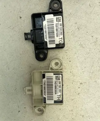 Opel Zafira A Airbag deployment crash/impact sensor 09133263 TGS16673351 5WK42856