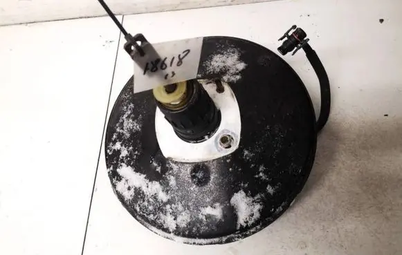 Renault Megane II Brake booster 8200453735