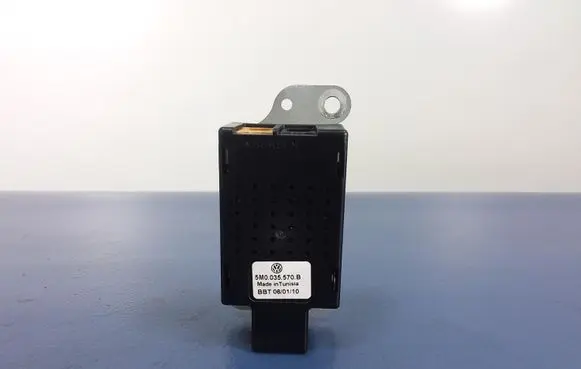 Volkswagen Golf Plus Other control units/modules 5M0035570B