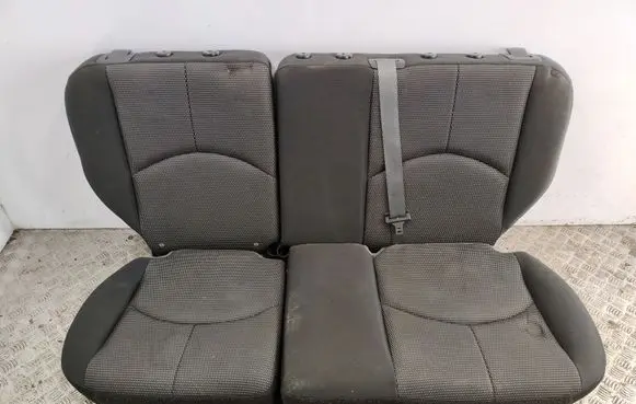 Mazda Tribute Rear seat 