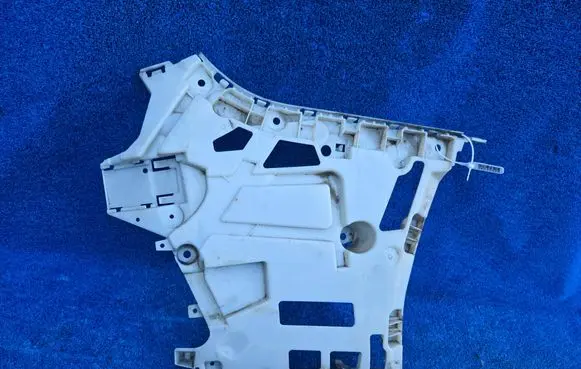BMW 3 G20 G21 Rear bumper mounting bracket 8075800