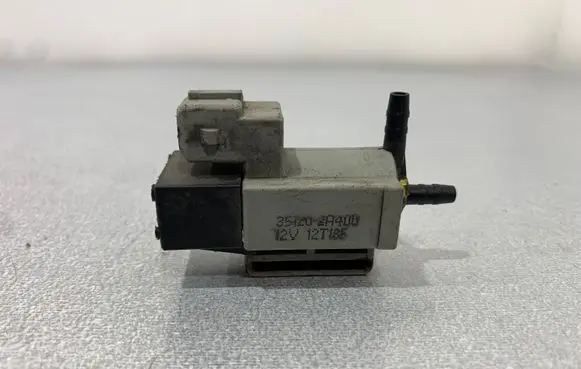 Hyundai i40 Vacuum valve 351202A400