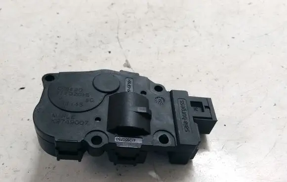 Land Rover Evoque I Air flap motor/actuator EFB490 K9749007