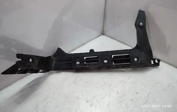 Volkswagen Multivan T5 Rear bumper mounting bracket 7H0807394C
