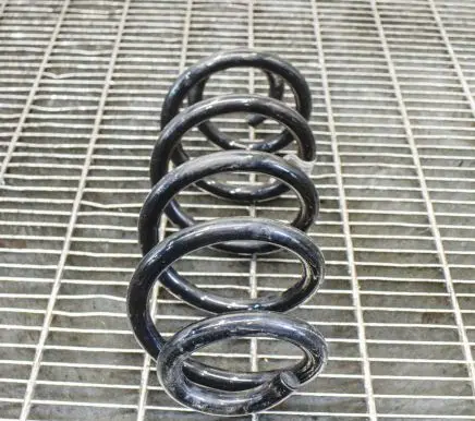 Volvo XC40 Rear coil spring 31658699