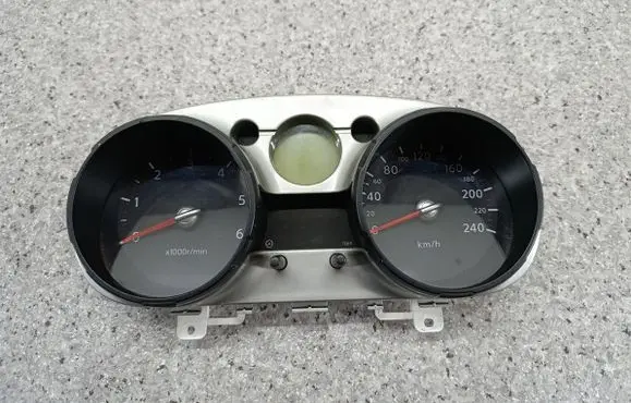 Nissan Qashqai Speedometer (instrument cluster) JD706