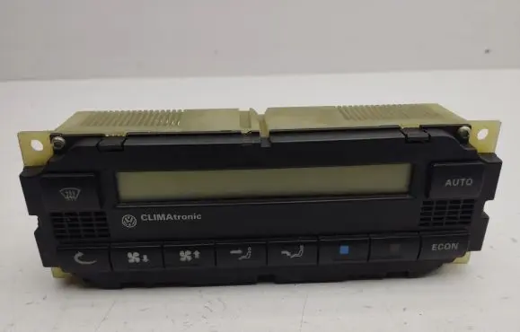 Volkswagen PASSAT B5 Climate control unit