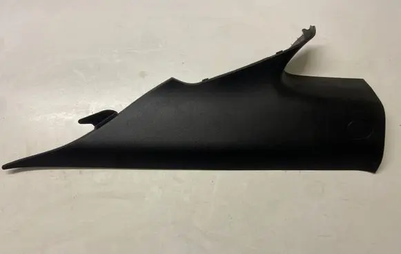 Hyundai Genesis (C) pillar trim 858602M000