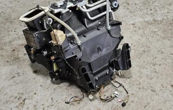 BMW 7 E38 Interior heater climate box assembly 8383665