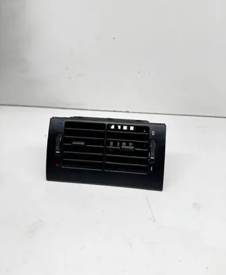 BMW 5 E39 Rear air vent grill 8376150