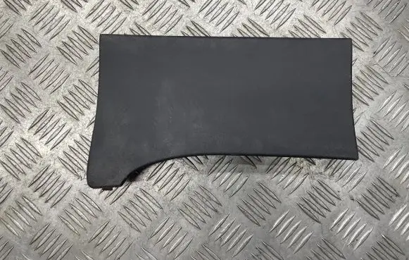 Dashboard lower bottom trim panel