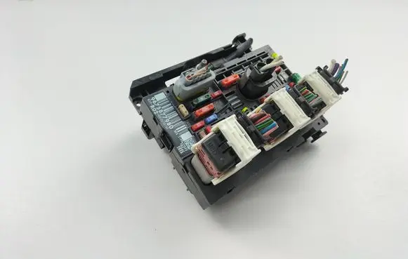 Citroen C4 Grand Picasso Fuse box set 9675877980