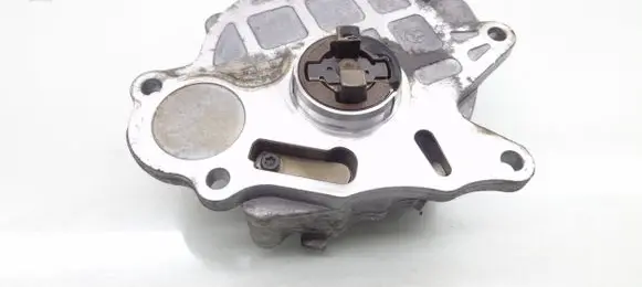 Audi A4 S4 B8 8K Vacuum pump 03L145100F
