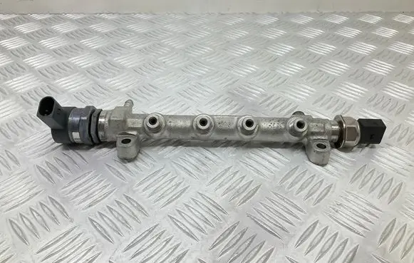 Audi A3 S3 8V Fuel pressure regulator 04L089B 04L906054 057130764AB