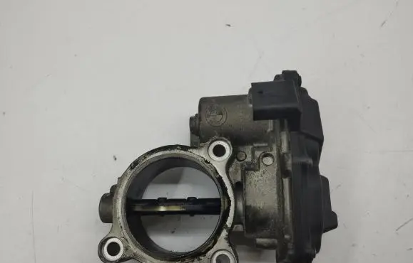 BMW 5 F10 F11 Throttle valve 7810752