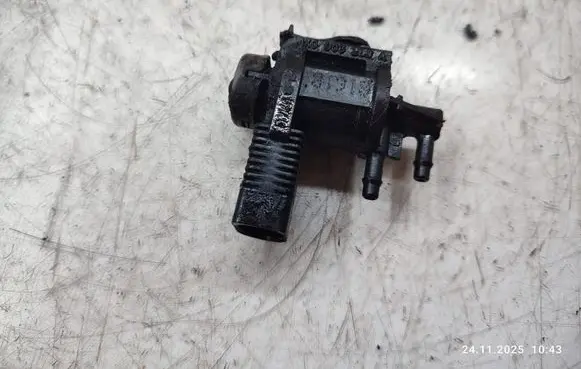 Audi Q5 SQ5 Turbo solenoid valve 1K0906283A