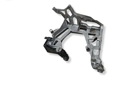 Mercedes-Benz C W205 Headlight/headlamp mounting bracket A2056221700