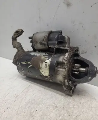 Volkswagen Golf III Starter motor 0331303094