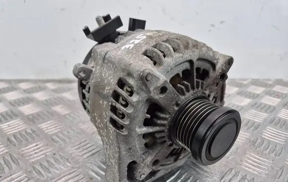 BMW 5 F10 F11 Generator/alternator 7605061 1042106405