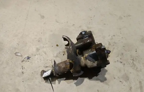 Mercedes-Benz 100 W631 Steering rack