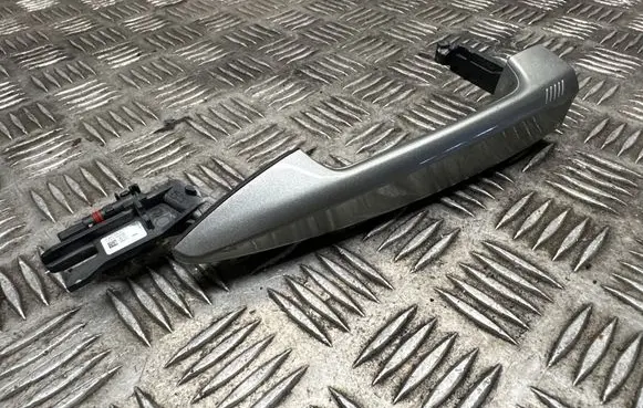 BMW X5M F85 Front door exterior handle 8068459 1463156002 066171950