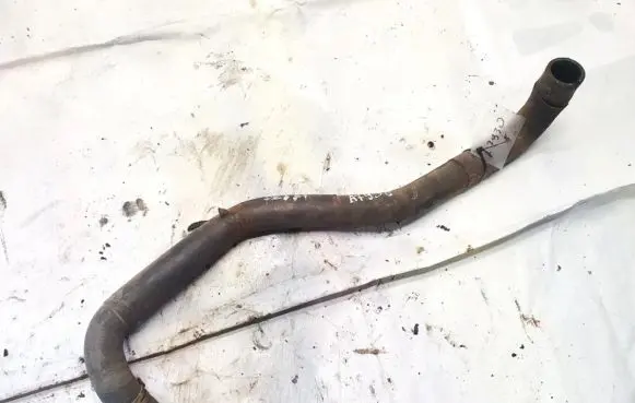 Volkswagen PASSAT B4 Engine coolant pipe/hose