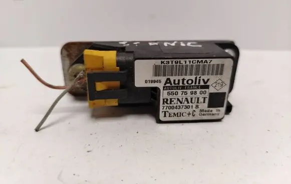 Renault Scenic I Airbag deployment crash/impact sensor 7700437301B K3T9L11CMA7 019945