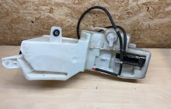 Volvo S90, V90 Windshield washer fluid reservoir/tank 31662427