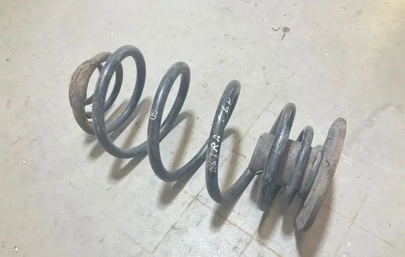 Opel Astra H Rear coil spring