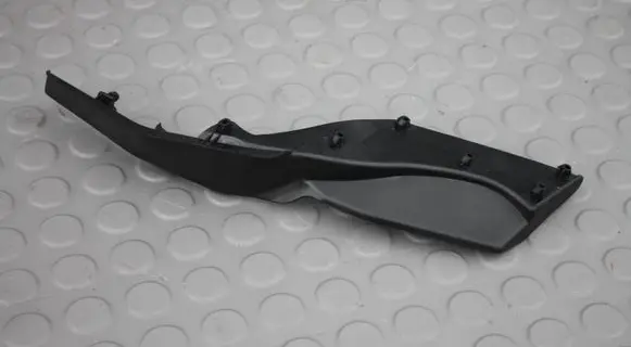 Honda HR-V Wiper trim 74221-T7A-0000