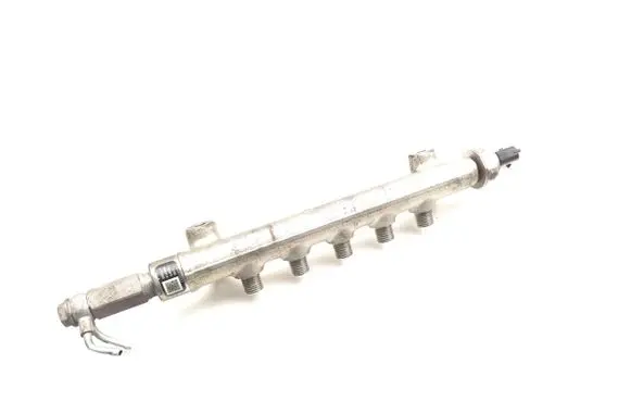 Opel Astra J Fuel main line pipe 55570022 45PP35