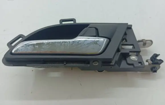 Honda CR-V Rear door interior handle